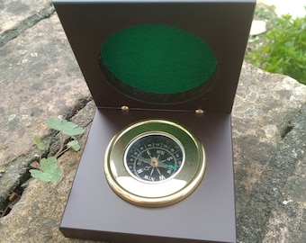 70s boxed compass, navigating tool, good condition in dark brown faux bakelite (tests negative)