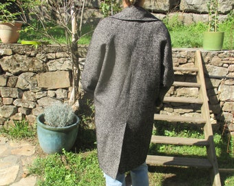 Gorgeous flecked 80s coat, black white grey double breasted overcoat by Janis & John, Made in France, wool mix medium size