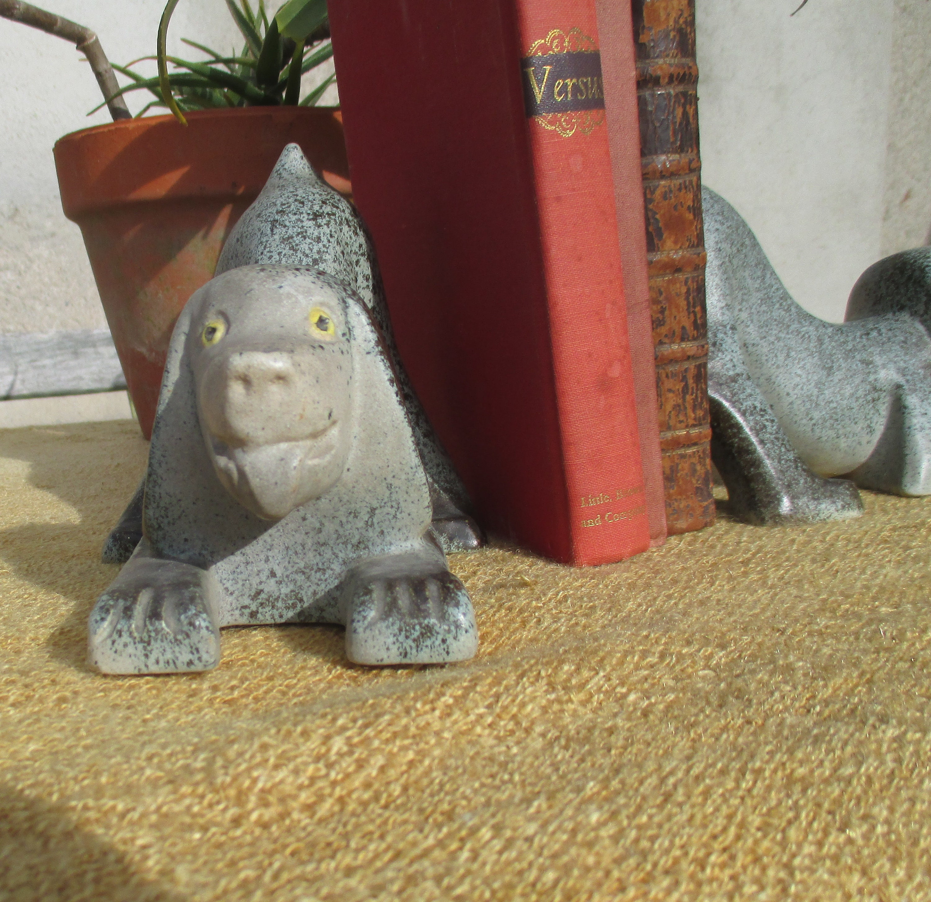 80 S Dog Serre-Livres, Studio Français Bibliothèque en Céramique Décor Fantaisiste - Une Fois Cassé 