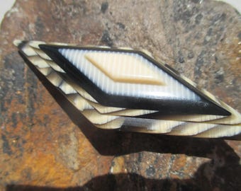 Unsigned Lea Stein brooch