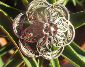 Solid silver filigree brooch, handmade flower shaped openwork pin, nice patina, tested, no hallmark