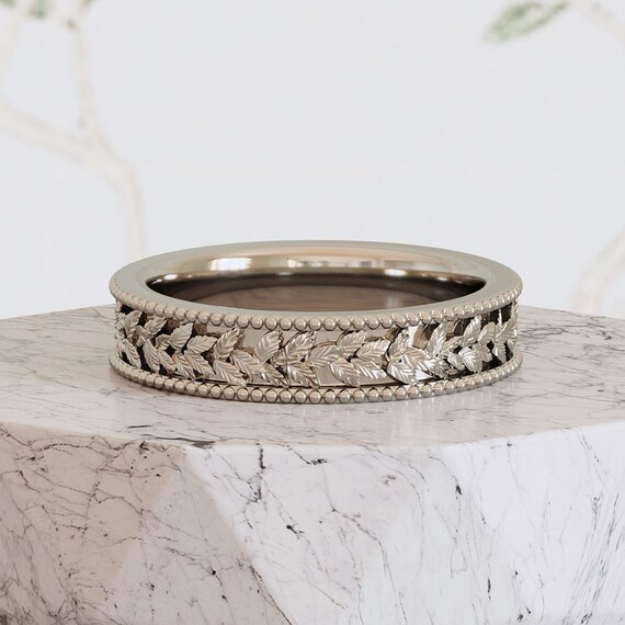 Noemie shop eternity band