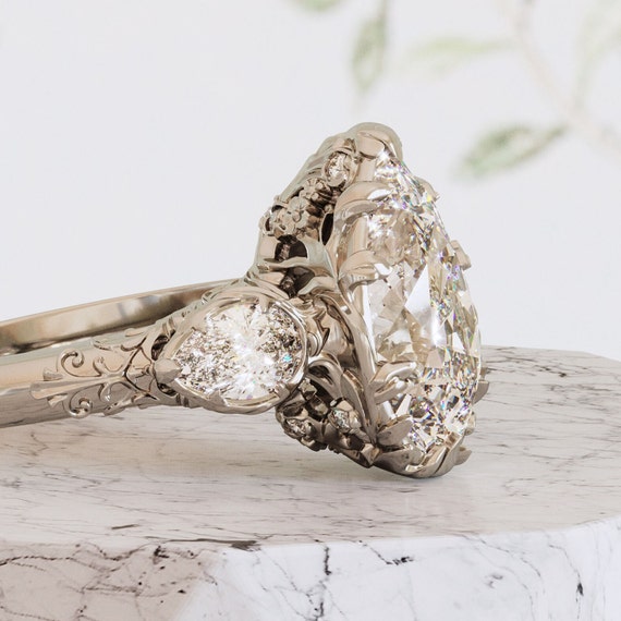Vintage Inspired Vintage Engagement Ring And Wedding Band Pear