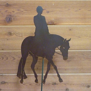 Front View Huntseat Horse Saddle Garden Stake - Laser-Cut Design, Natural Rust Finish