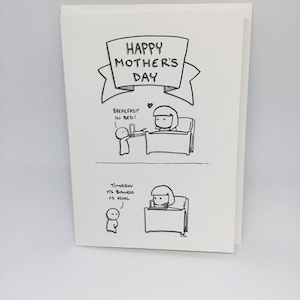 Cartão engraçado de Dia das Mães - aproveite o café da manhã na cama! Só hoje!