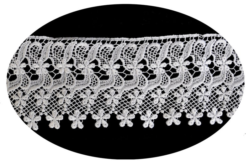 3.5 Inches White Floral Design Pattern Netted Guipure Venice Lace Trim Crafts Supplies Embellishment Sewing Notions 17845 image 2