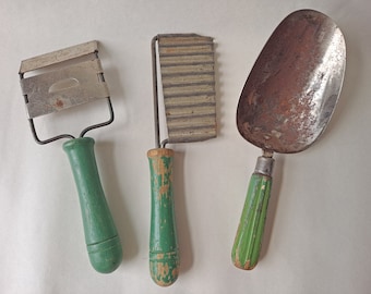 Green Handle Vintage Kitchen Tools, Set of 3 for Display