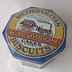 Vintage Metropolitan Excursion Cakes and Biscuits Dundee Tin