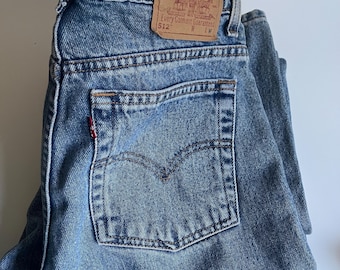 Vintage Levis 512 Jeans//Levis High Waist//Vintage 90s Jeans//80s 90s Jeans//Lightwash Denim Jeans