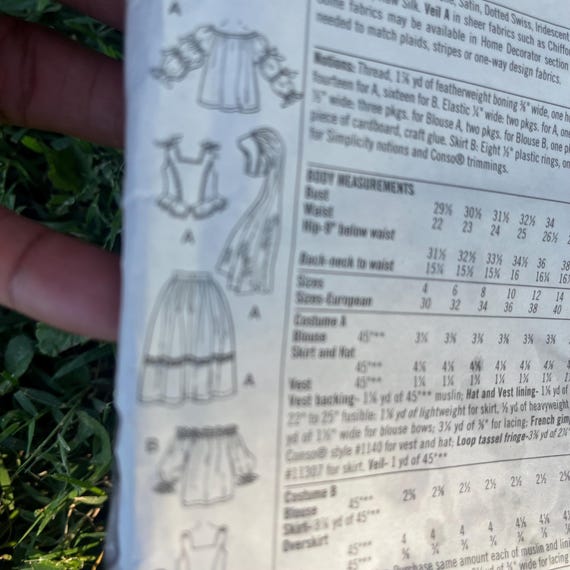 Vintage Uncut Renaissance Costume Pattern: Simpli… - image 6