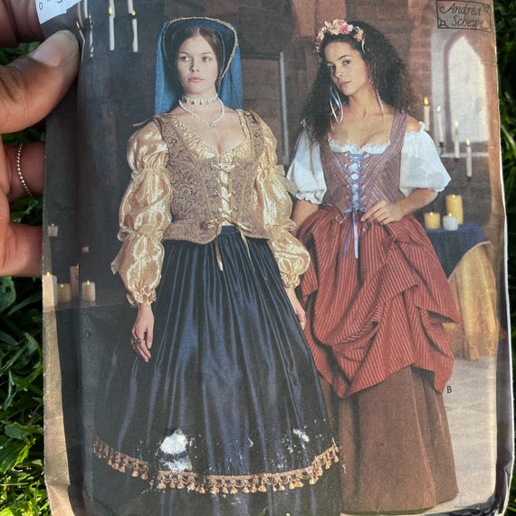 Vintage Uncut Renaissance Costume Pattern: Simpli… - image 4