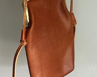 Vintage Leather Change Purse//Retro Leather Kisslock Bag//Spartina 449 Leather Small Bag