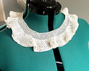 Vintage Crochet Collar//Crochet Collar//Cottagecore Clothing//Vintage Collar
