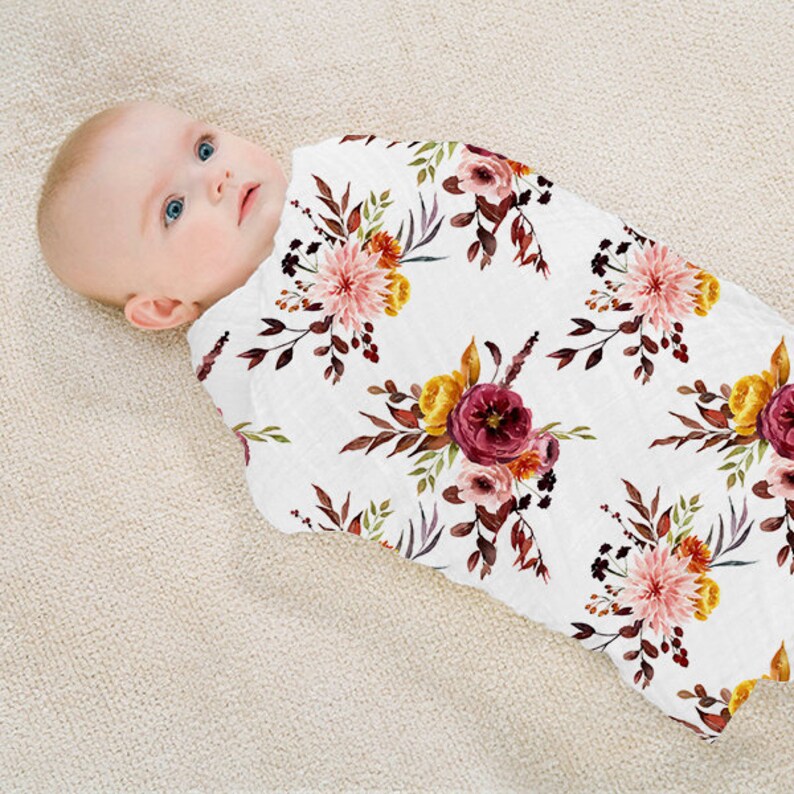baby swaddle stretch