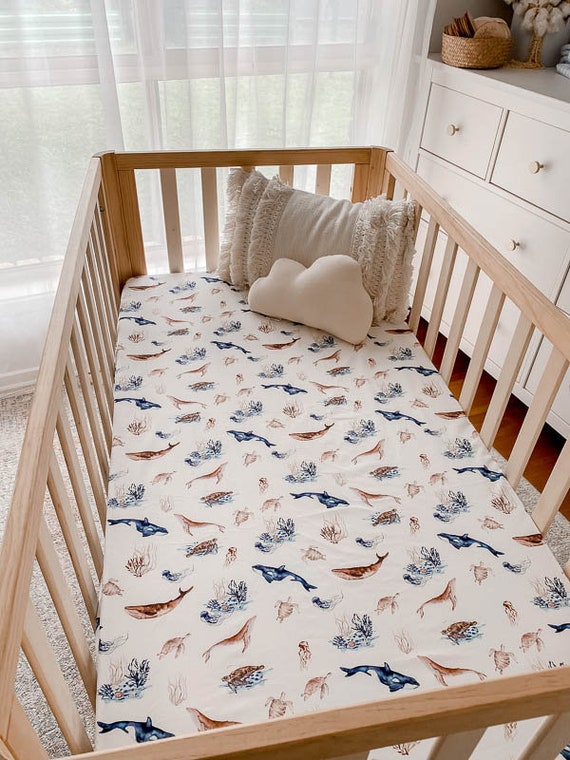 Drap housse pour lit bébé Animaux marins Baleines l Déco pour