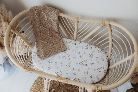 Neutral moses basket 2025