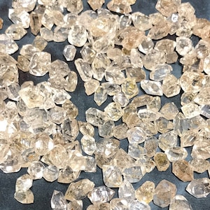 Natural Petroleum Quartz Crystals from Pakistan, Golden Enhydros, Diamond Quartz with Fluorescent Inclusions