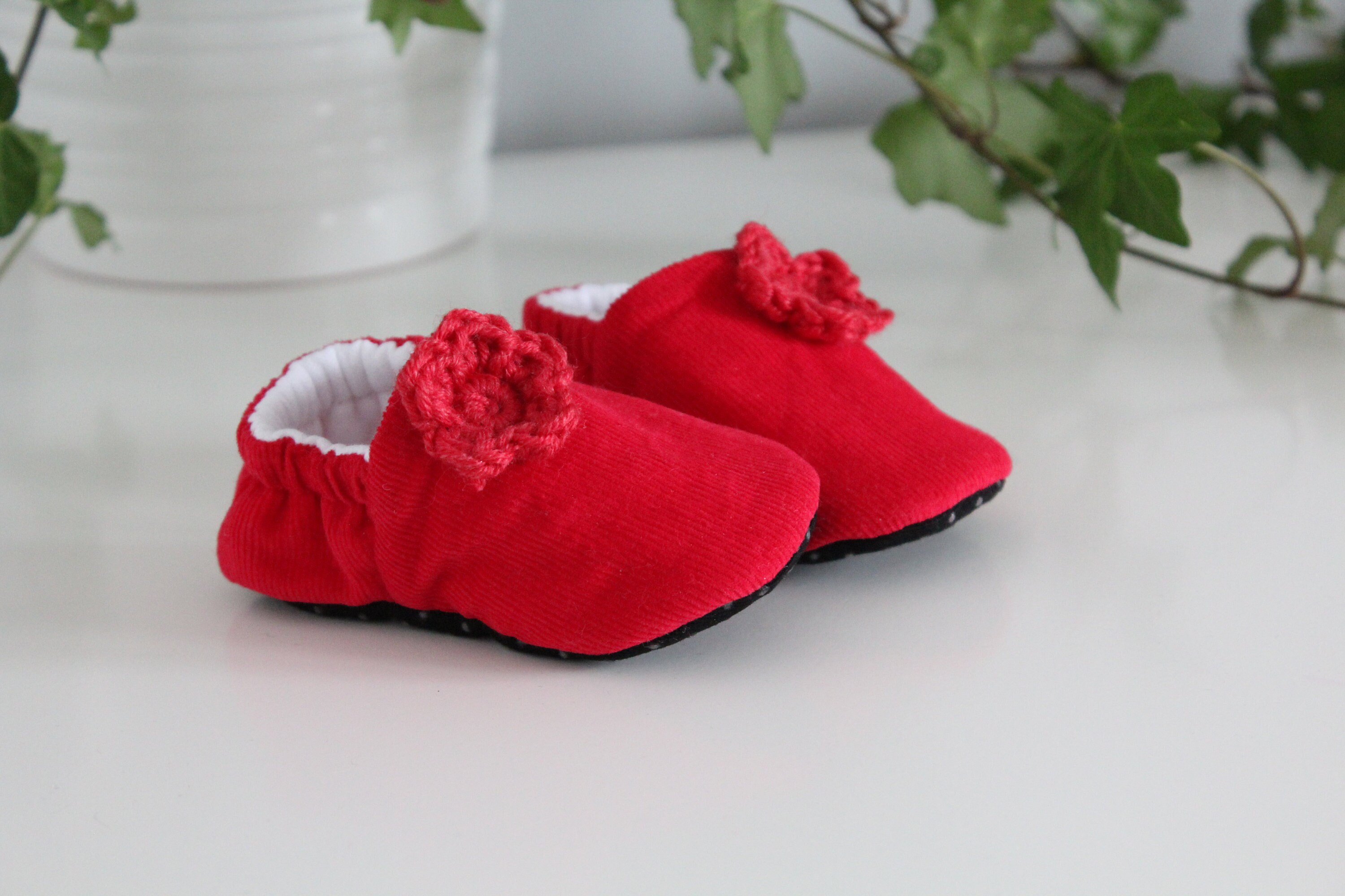 Baby girl best sale red shoes