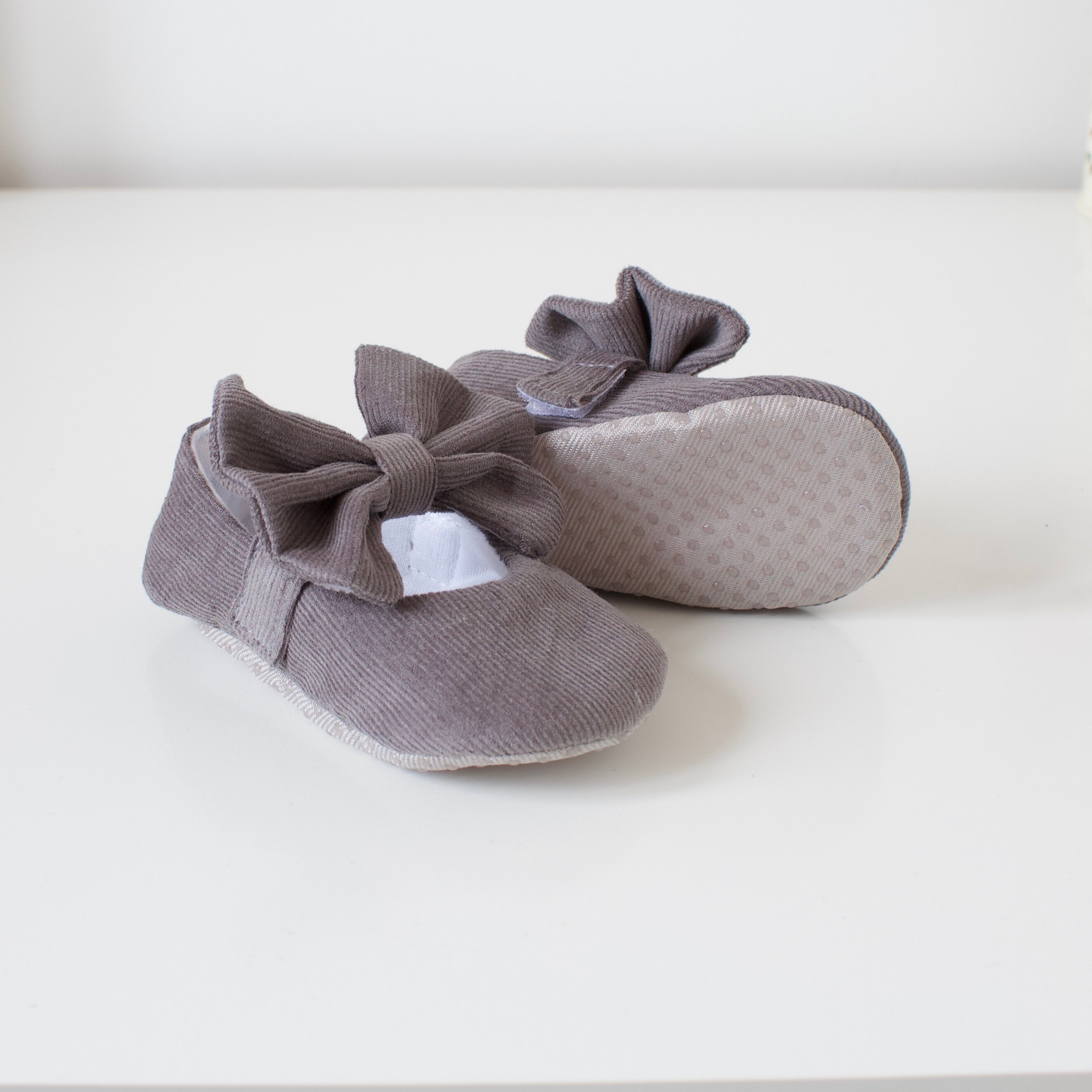 toddler girl gray nike shoes