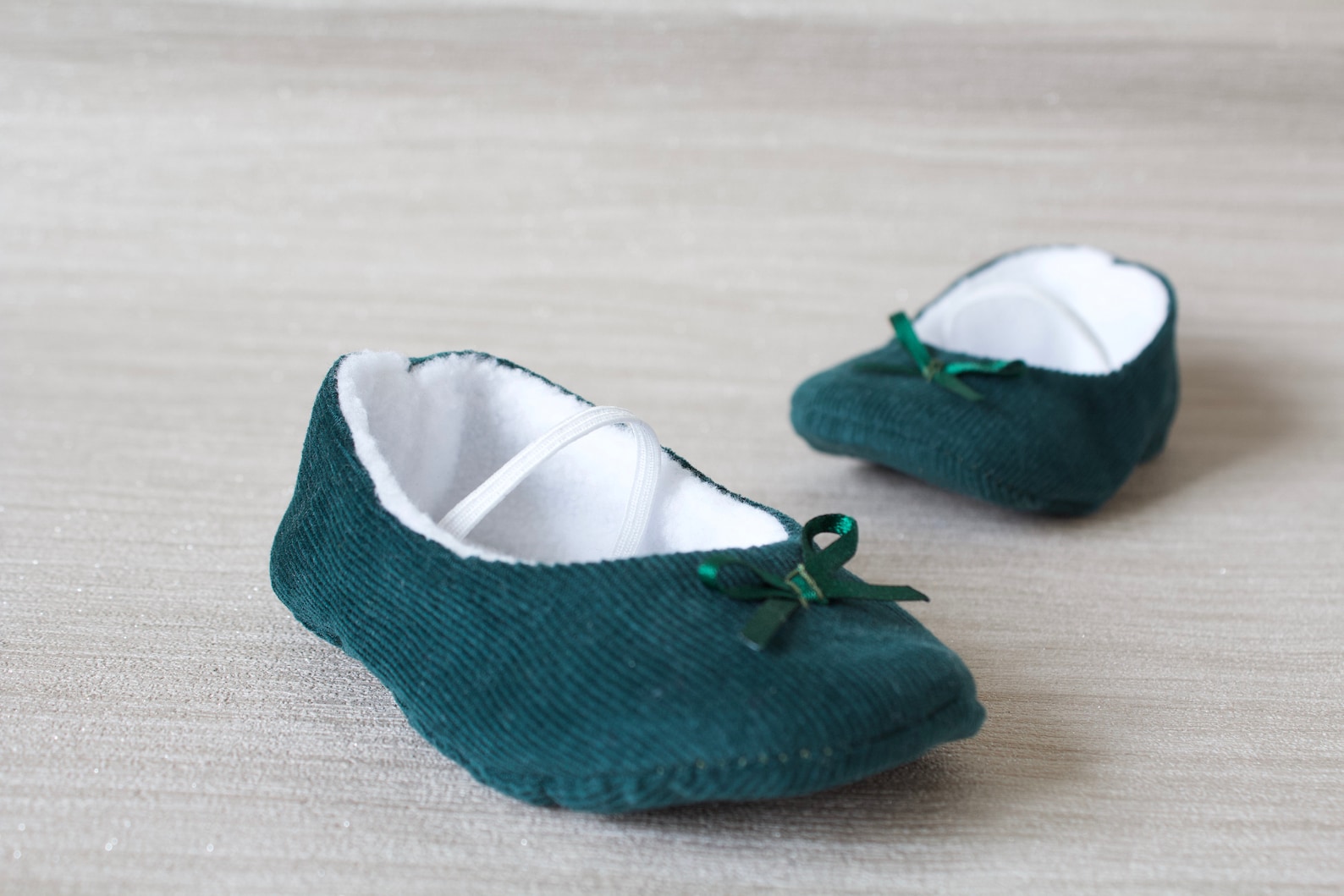 baby girl shoe, baby shoe ballet flat, dark green baby girl shoe, girls corduroy shoe, baby ballet flat.