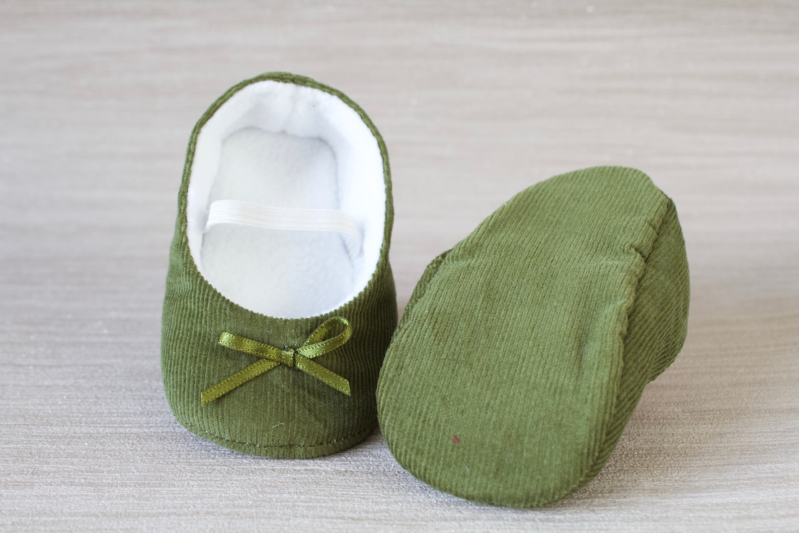 baby girl shoe, baby shoe ballet flat, olive green baby girl shoe, girls shoe, green corduroy ballet flats.
