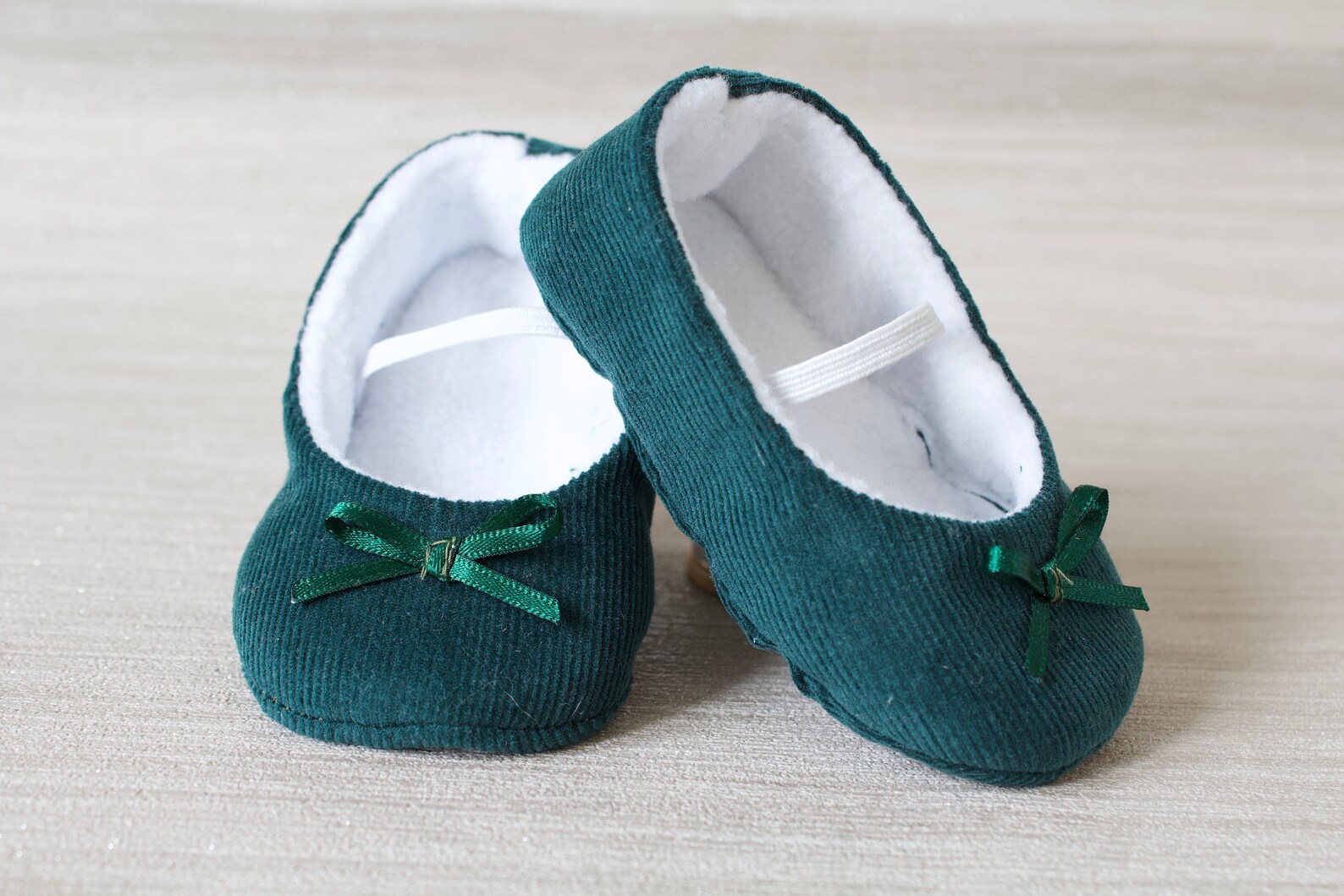 baby girl shoe, baby shoe ballet flat, dark green baby girl shoe, girls corduroy shoe, baby ballet flat.