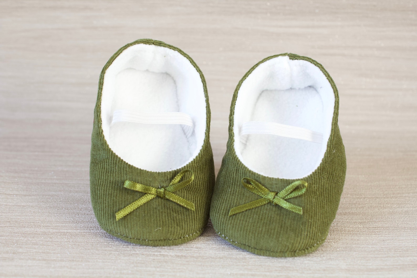 baby girl shoe, baby shoe ballet flat, olive green baby girl shoe, girls shoe, green corduroy ballet flats.