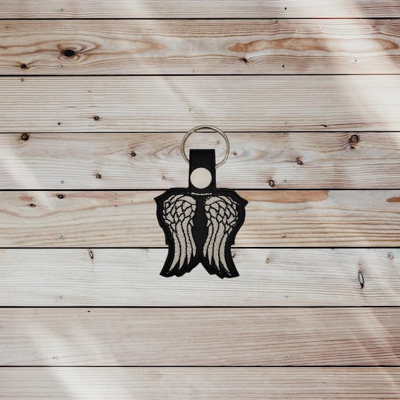 Daryl Wings Keychain: Embroidered Vinyl Key Fob TWD Zipper Pull