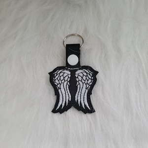 Daryl Wings Keychain: Embroidered Vinyl Key Fob - TWD Zipper Pull