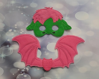 Máscara de dragón de fieltro con pelo y alas rosas - Juego de simulación hecho a mano