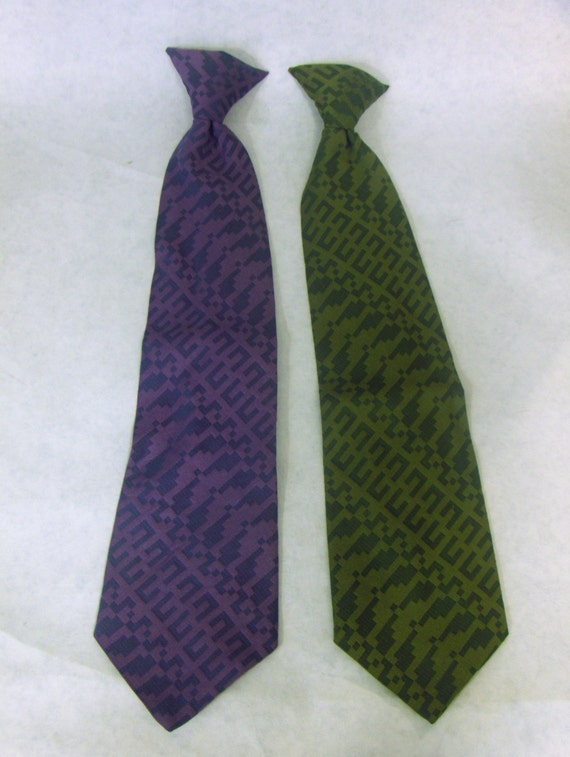 VINTAGE 1970s Wide Clip-on Neckties by 'Snapper' … - image 3