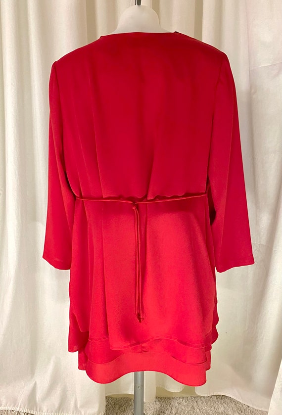 1990s Red Crepe Tiered Dress with No-Waist Silhou… - image 7