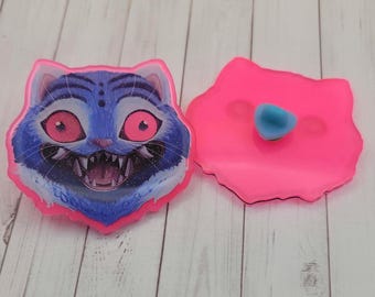 Derpy Kitty | Tiger Glow-In-The Dark 2 inch Acrylic Pin | Demon Hunter | Minhwa | K-Pop | Cat | Fan Art | Huntrix | Saja Boys |