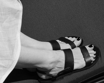 MAC&LOU Handmade Leather Sandals 'Clio" with Vibram Sole