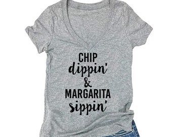 チップ ディッピン マルガリータ シッピン レディース Vネック Tシャツ おもしろTシャツ カスタムシャツ パーソナライズグラフィックTシャツ