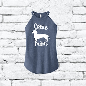Dog Mom Tank Top Wählen Sie Ihre Rasse Shirt Frauen High Neck Cut Graphic Tee