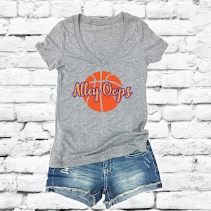Personalized Basketball Mom Graphic Tee Team Name Print Your Team Name Women&#39;s V-Neck T-shirt Custom Shirt Custom Fitted Tee
