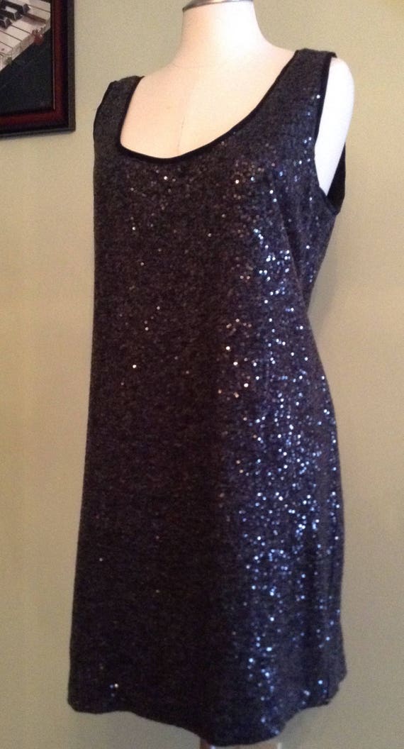 silver grey sequin - Gem