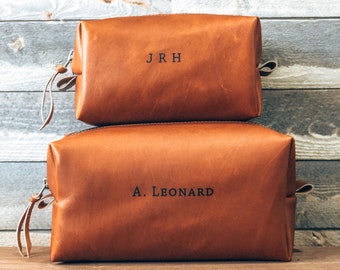 Christmas Gift for him, Personalized gift for him, Leather toiletry bag, leather dopp kit, mens gift, gift for men, gift for dad, dad gift
