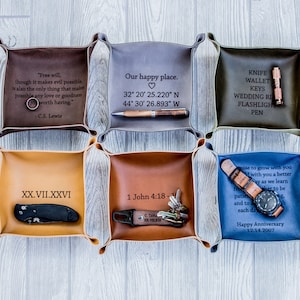 Op maat gemaakte leren valet tray. Meerdere kleuren. Gepersonaliseerde leren tas. Klinknagel dienblad. Gepersonaliseerd cadeau, woondecoratie met monogram.