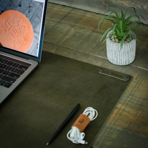 Personalized Desk Mat, Leather desk pad, gift for man, best husband gift, best dad gift, 3rd anniversary gift, gift for men, computer mat