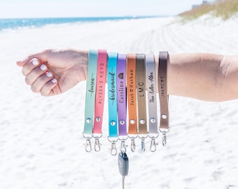 Personalized Leather Wristlet keychain, Custom strap Key Ring, Monogram Wristlet Keychain, Keychain Wristlet, Bracelet Loop keychain