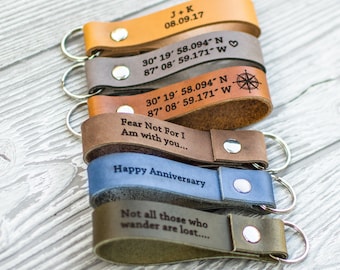 Gepersonaliseerde sleutelhanger, coördinaten sleutelhanger, aangepaste sleutelhanger, latitude longitude sleutelhanger, lederen sleutelhanger, 3 jaar jubileum, mens cadeau