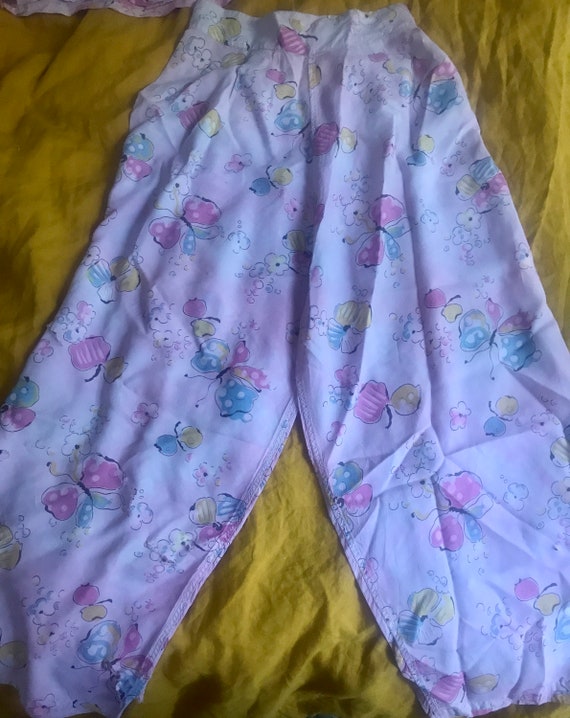 Adorable vintage 1940’s rayon pajama set in bright