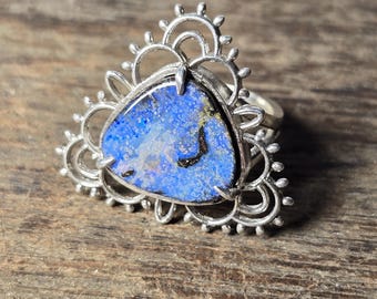 Anillo llamativo de ópalo australiano, pieza única, diseño exclusivo.