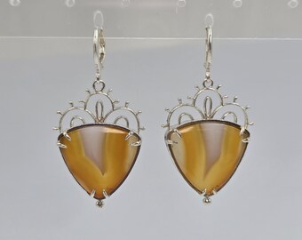 Pendientes de plata de ley 925 con ágata con diseño intrincado inspirado en encaje.
