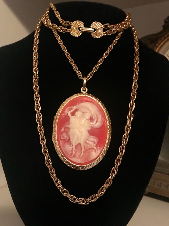 Long Double Gold Chain 1970s Cameo Locket Necklace