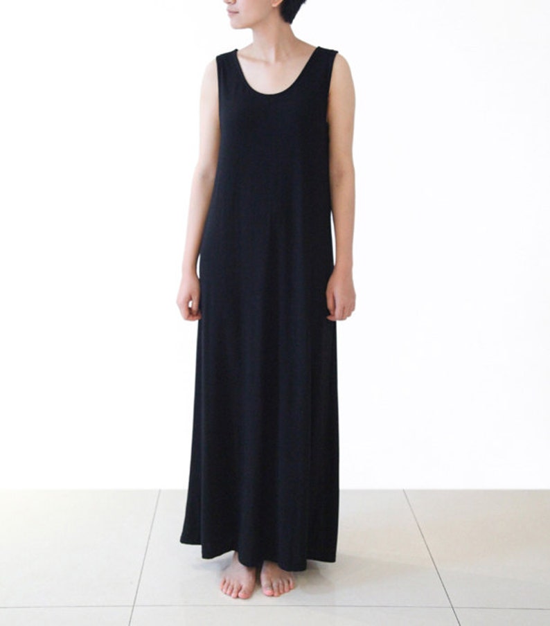 black sundress maxi