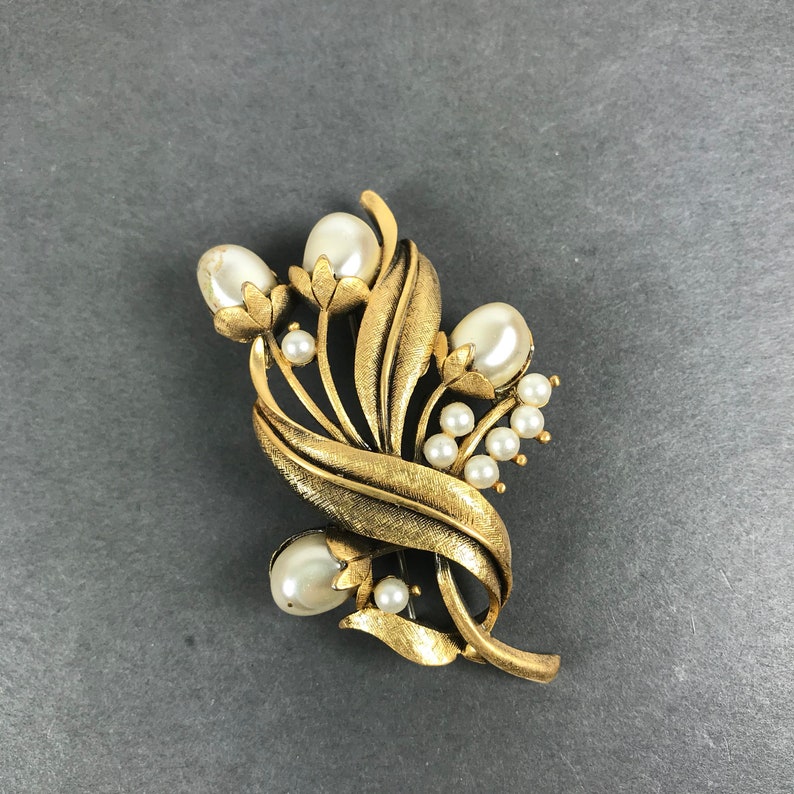 Vintage Tortolani Gold Pearl Brooch Pin | Etsy