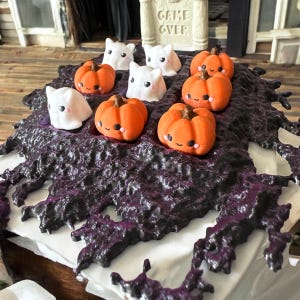 3D Printed Halloween Tic Tac Toe Game – Ghost Kitties vs. Smiling Pumpkins, Halloween Games, Summerween, Spooky Fun